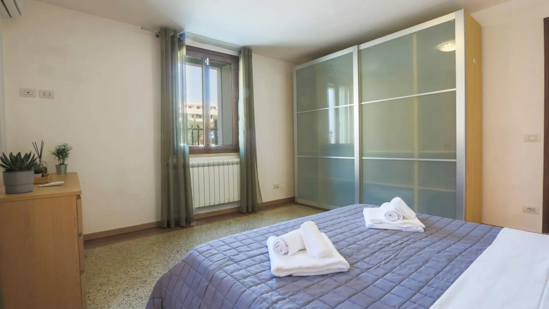 דירה ורונה Elegant Apartment: Free Netflix, Wi-Fi & Parking איטליה